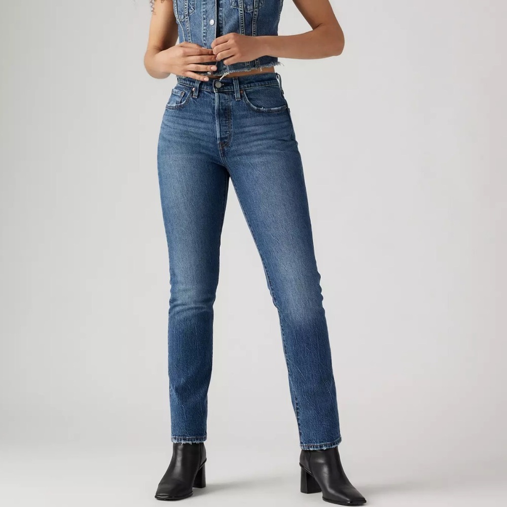 Levi's 501 Women's Straight Leg Blue Jeans size 29 x 32